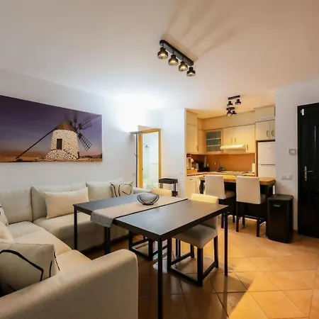 Holaola Highclass Townhouse