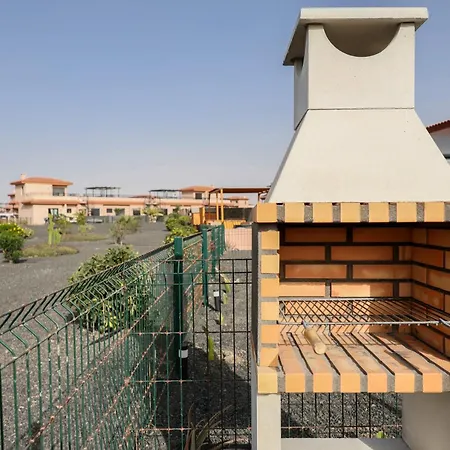 Holaola Highclass Townhouse لاجاريس