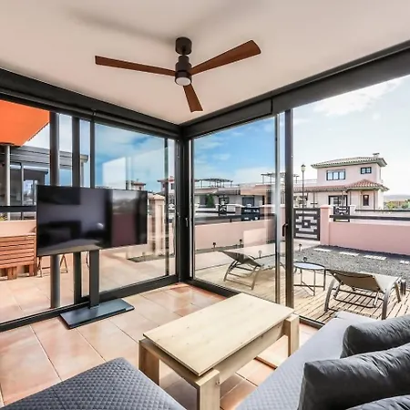 Holaola Highclass Townhouse